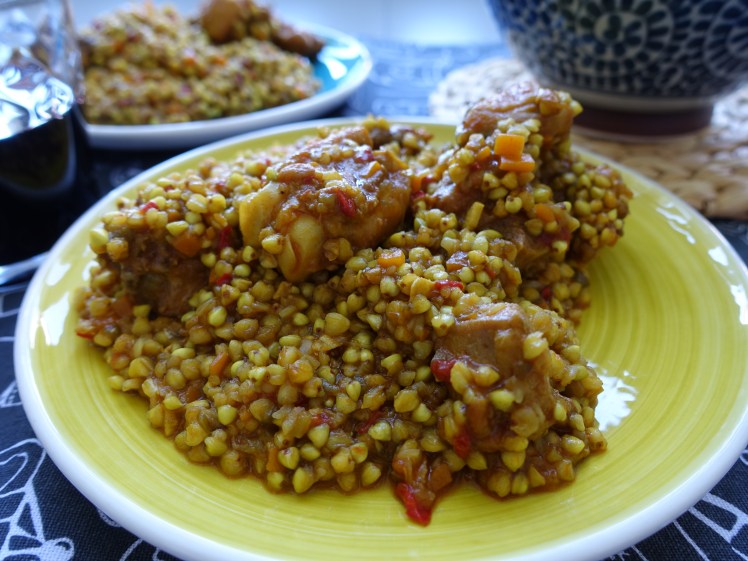 Trigo sarraceno con verduras y pollo de corral