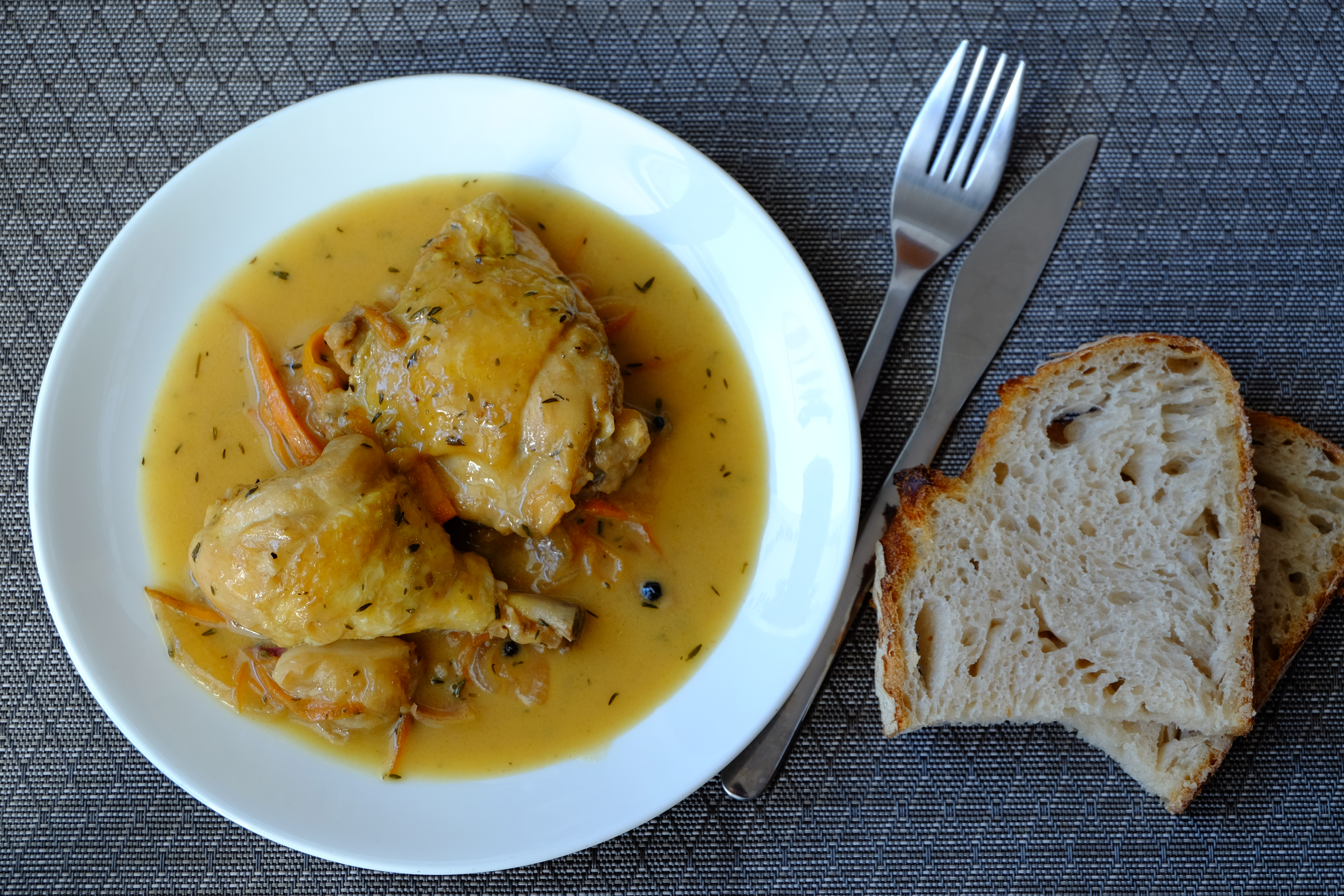 Muslos de pollo en escabeche