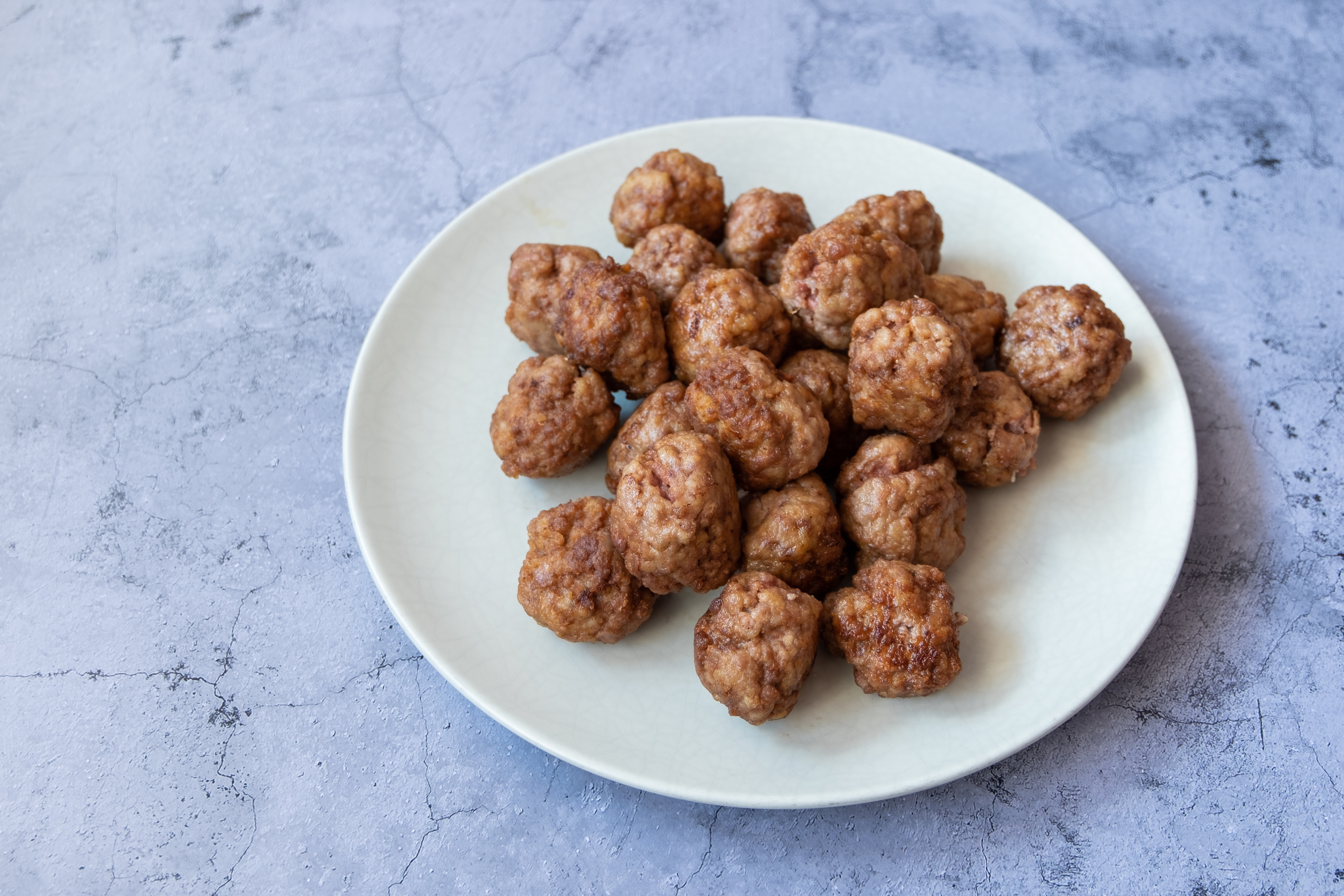 albóndigas con salsa de tomate