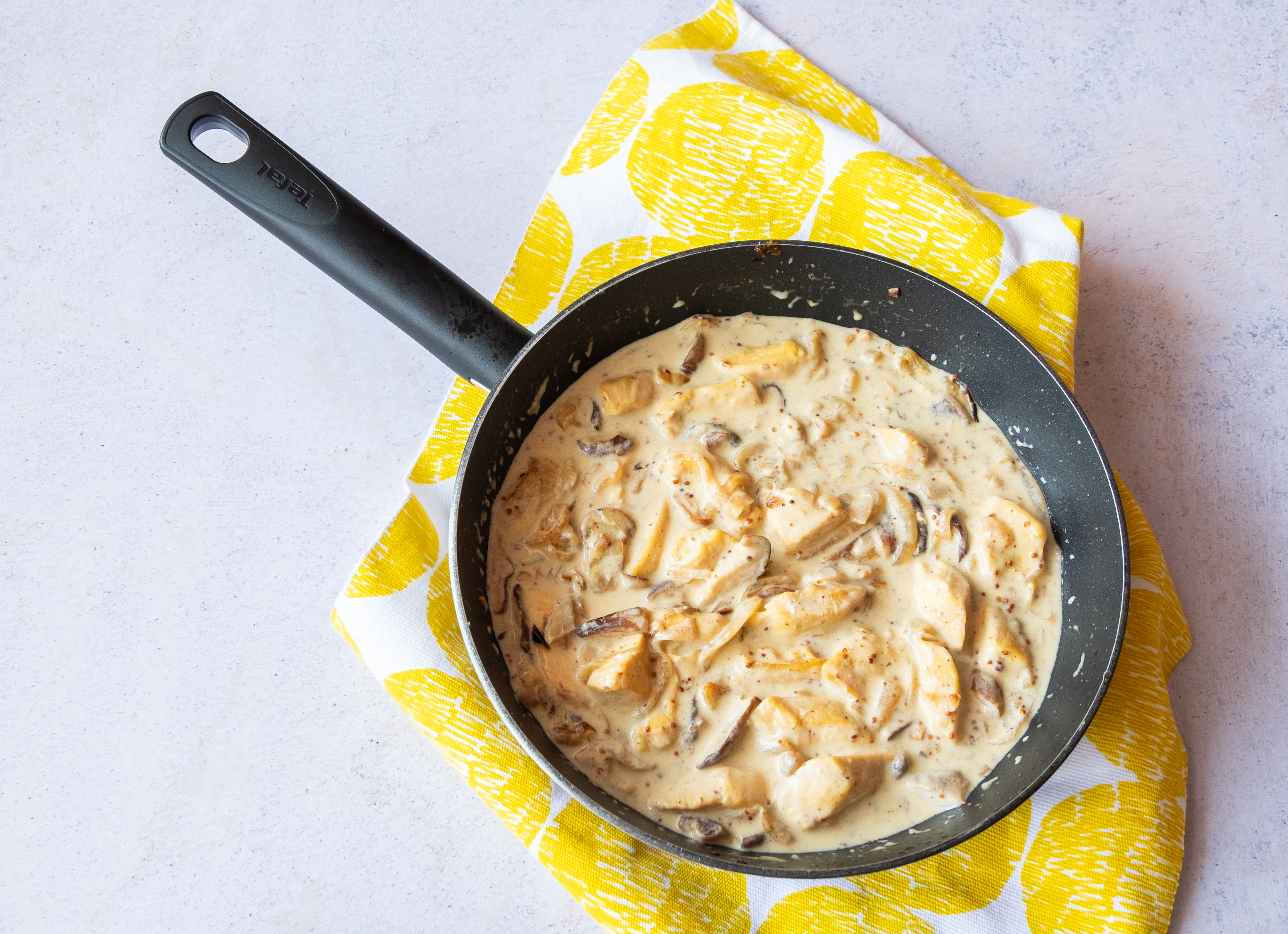 pollo cremoso con mostaza